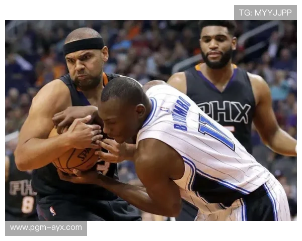 《安东尼战术适配性分析：多面手角色助力球队攻防平衡》