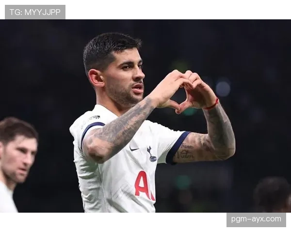 捷克中场展现强大硬度,球队防守韧性获专家点赞