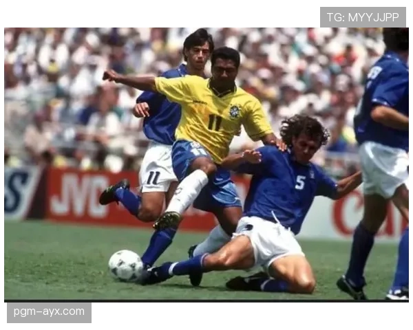 优雅铁闸:解析马尔蒂尼的防守艺术与场上影响力